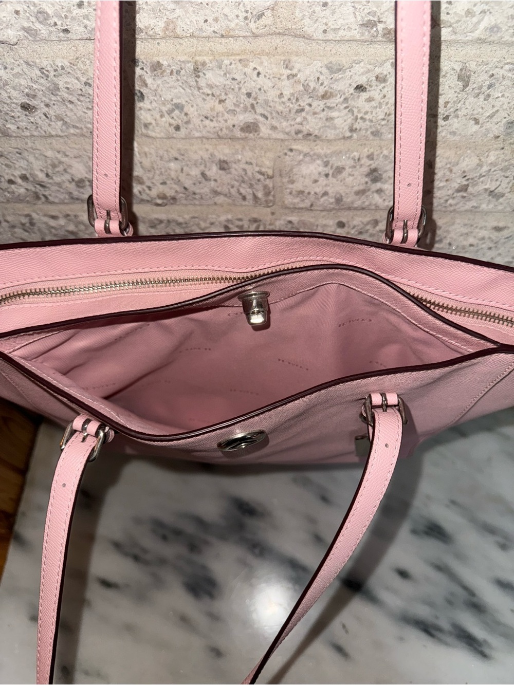Coach Pink Large Leather Tote with Turnlock and Hangtag - Picture 6 of 14
